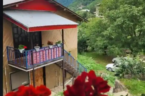 اقامتگاه بومگردی جنت