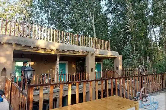 اقامتگاه بومگردی بابانظر ریوش