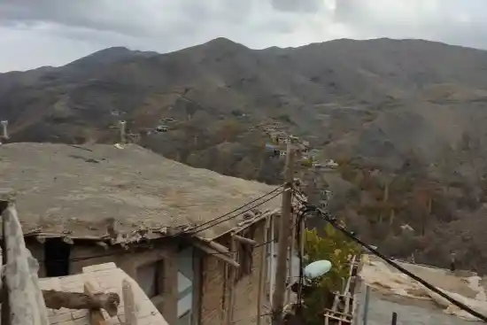 اقامتگاه بومگردی بالاده