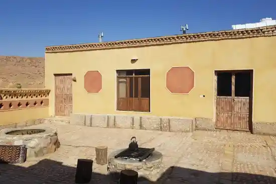 اقامتگاه بوم‌گردی آبشکوه