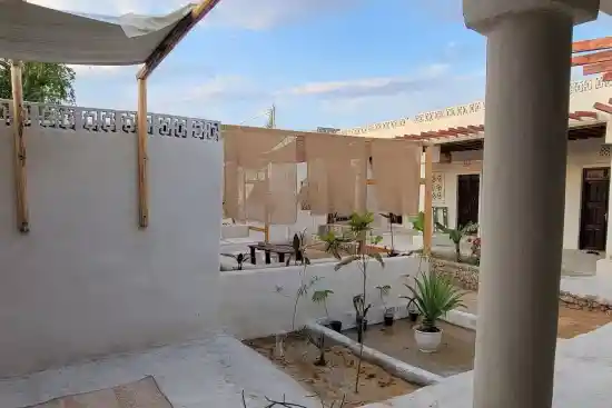 اقامتگاه بومگردی خانه مانگرو