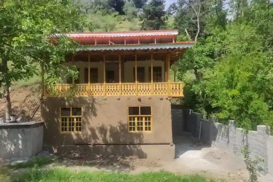 اقامتگاه بومگردی زربین