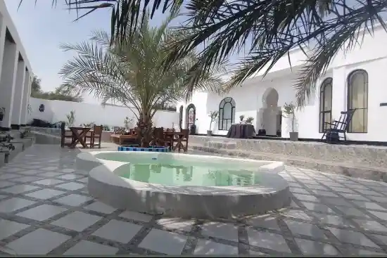 اقامتگاه بومگردی دخله