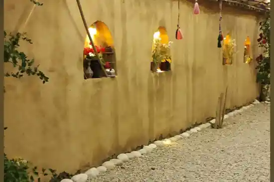 اقامتگاه بومگردی گل سفید