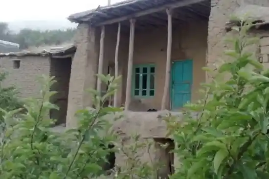 اقامتگاه بومگردی زران کندوله