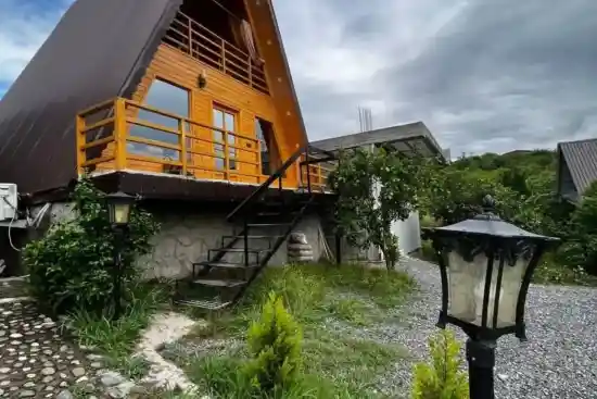 اقامتگاه بومگردی گلبانو