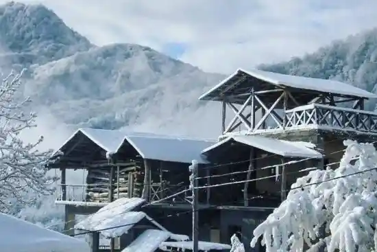 اقامتگاه بوم‌گردی ایران منش