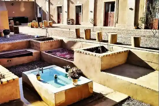 اقامتگاه بومگردی دالو