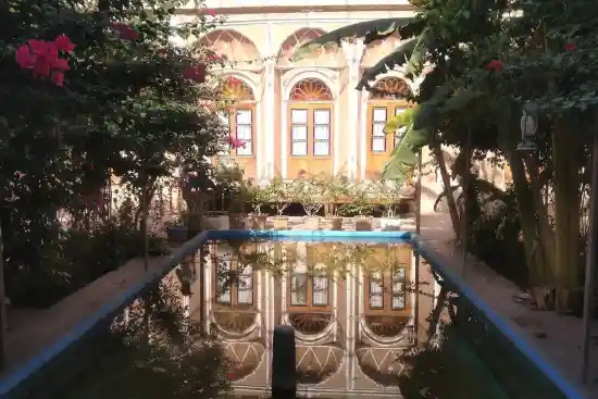 هتل کهن کاشانه-1