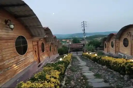 اقامتگاه بومگردی بام کوتنا