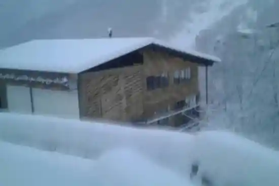 اقامتگاه بومگردی شمس