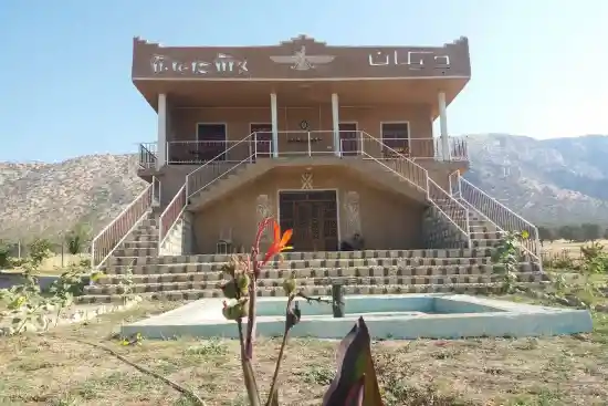 اقامتگاه بومگردی چیکان