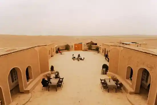 اقامتگاه بوم‌گردی نمکزار سه قلعه