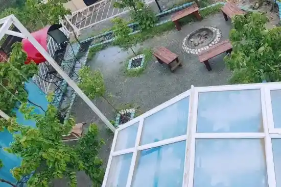 اقامتگاه بومگردی خانه رنگی