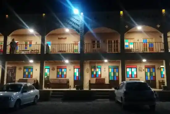 اقامتگاه بوم‌گردی بلوط تاف کاسیت