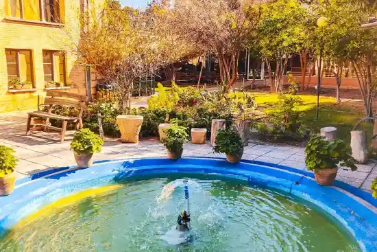 اقامتگاه بومگردی خانه باغ ایرانی-1