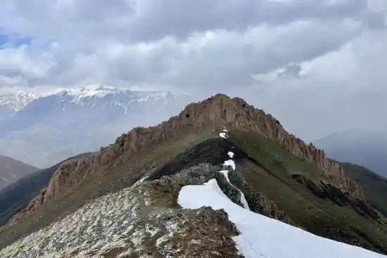 قله پیرزنکلوم