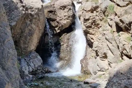 آبشار امامه