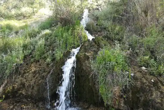 آبشار خادمانلو