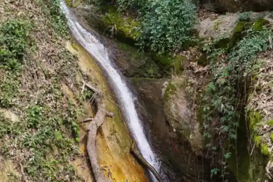 آبشار دزی دره