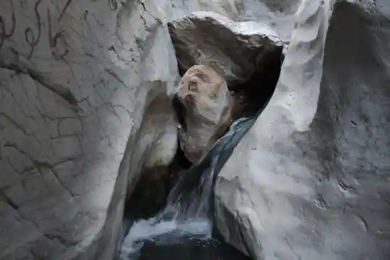 آبشار تجنود