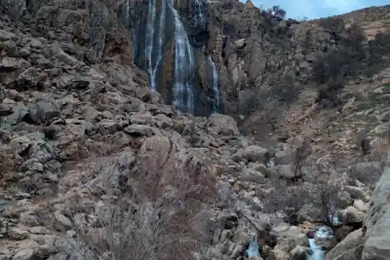 آبشار ده چشمه