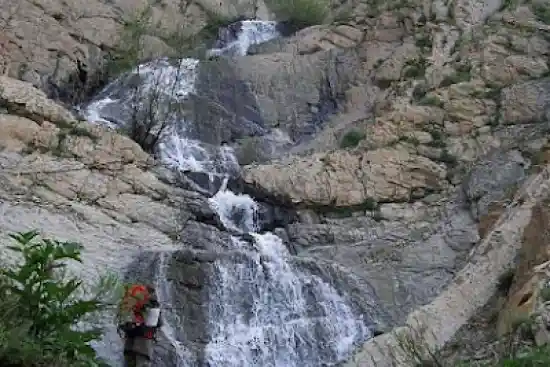 آبشار ده تنگه