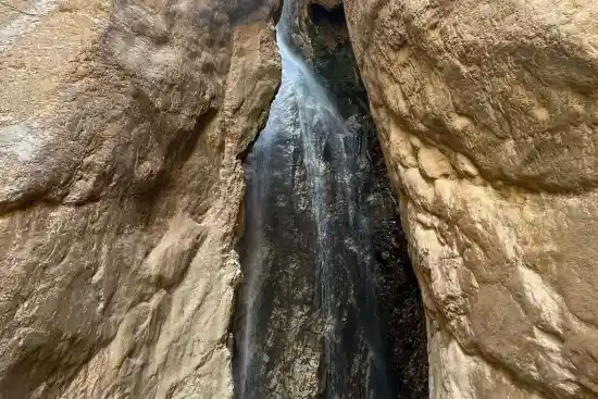 آبشار آستونا