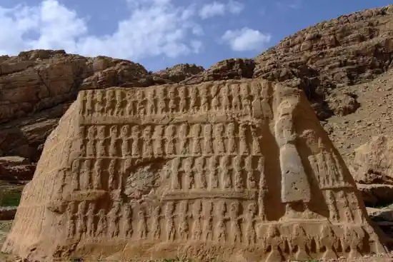 کتیبه کول فرح