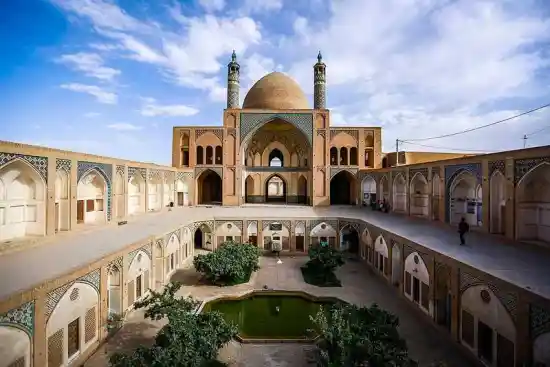 مسجد آقا بزرگ کاشان