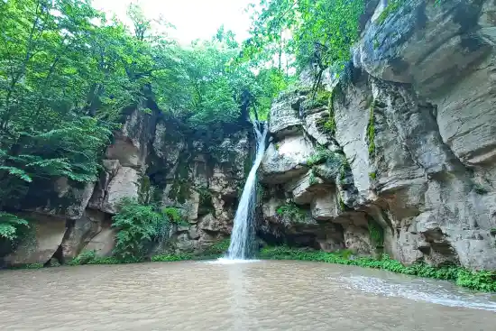 آبشار کرنگ کفتر