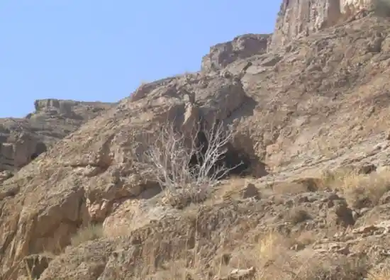 غار سیخوران