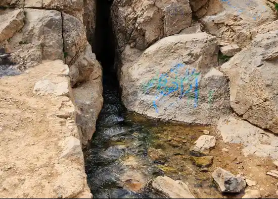 چشمه کوه سده