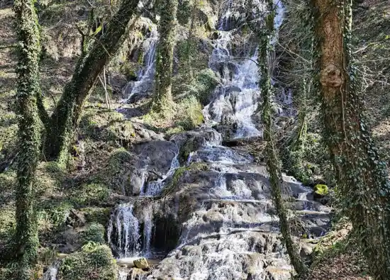 آبشار هفت خال