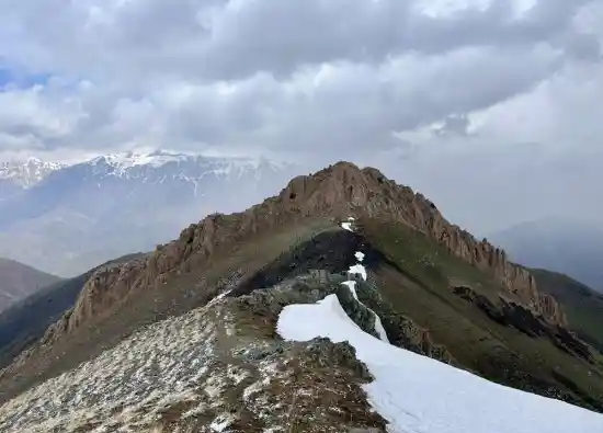 قله پیرزنکلوم