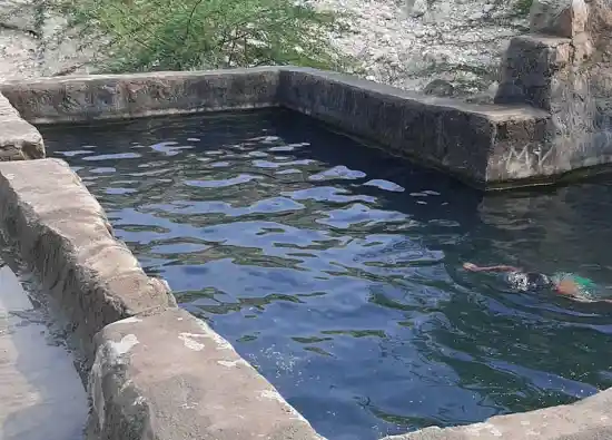 چشمه بی بی حبش