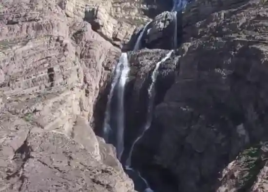 آبشار سوستون