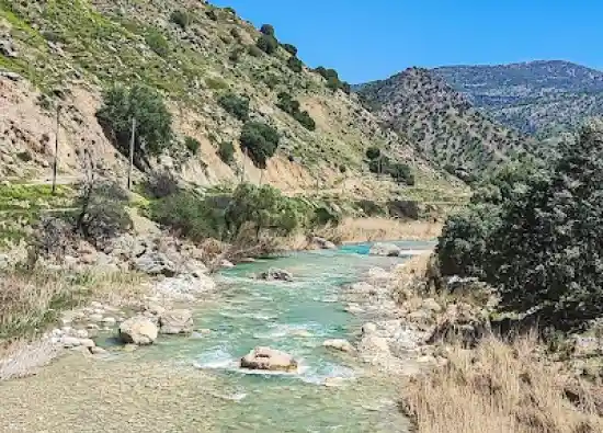 رودخانه درفش