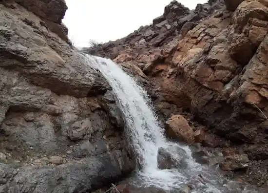 آبشار آفتاب رو