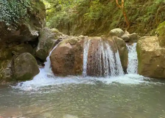 آبشار شیرین رود