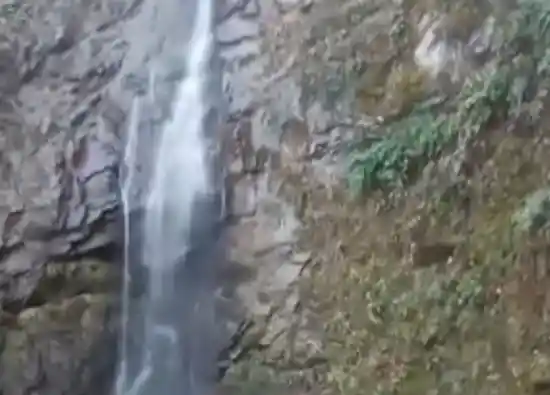 آبشار منزولک