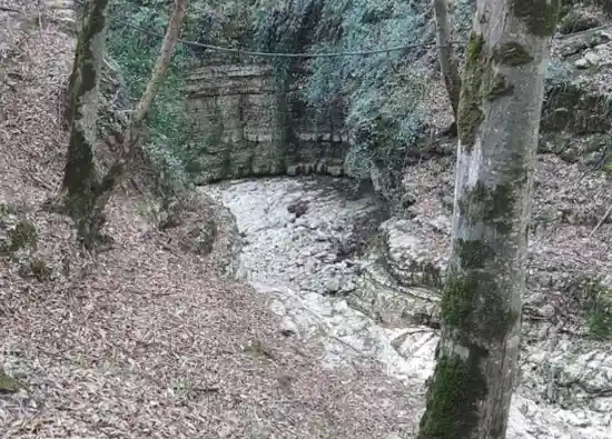 چشمه فک استل