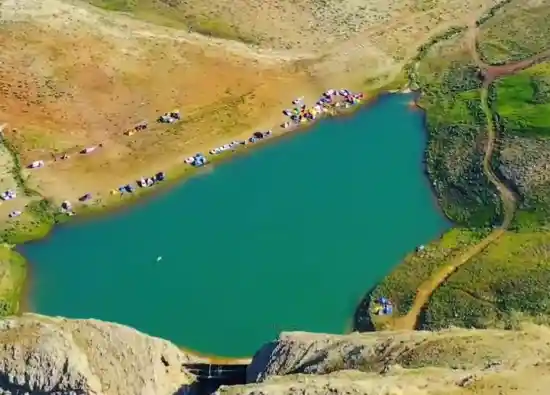 دریاچه لزور