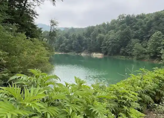 دریاچه دوقلو ولآغوز