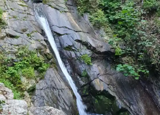 آبشار ماهی مشو