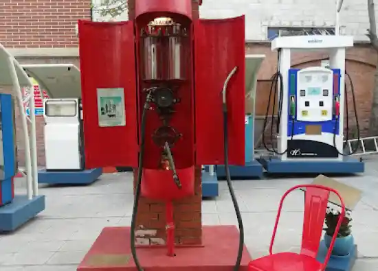 موزه پمپ بنزین دروازه دولت