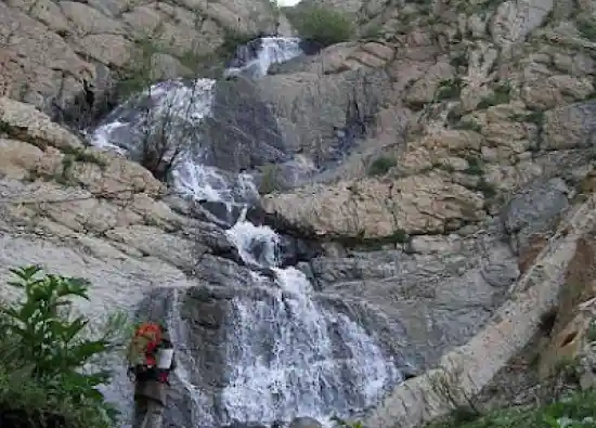 آبشار ده تنگه