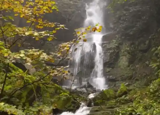 آبشار سرگزو