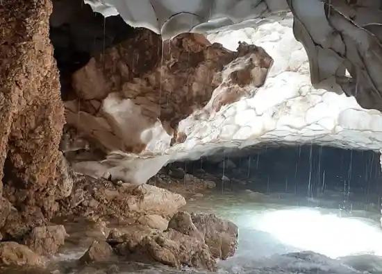 غار یخی چما
