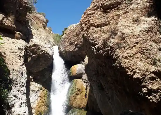 آبشار گردن کلات